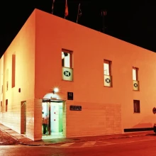 Hostal San Marcos. San Fernando. Cádiz. fachada noche
